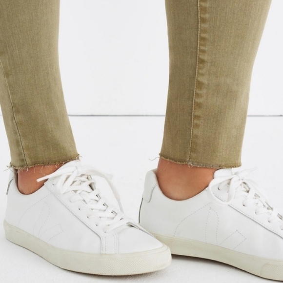 Madewell 9" High-Rise Skinny Jeans: Raw-Hem Garment-Dyed Edition - Picture 3 of 8